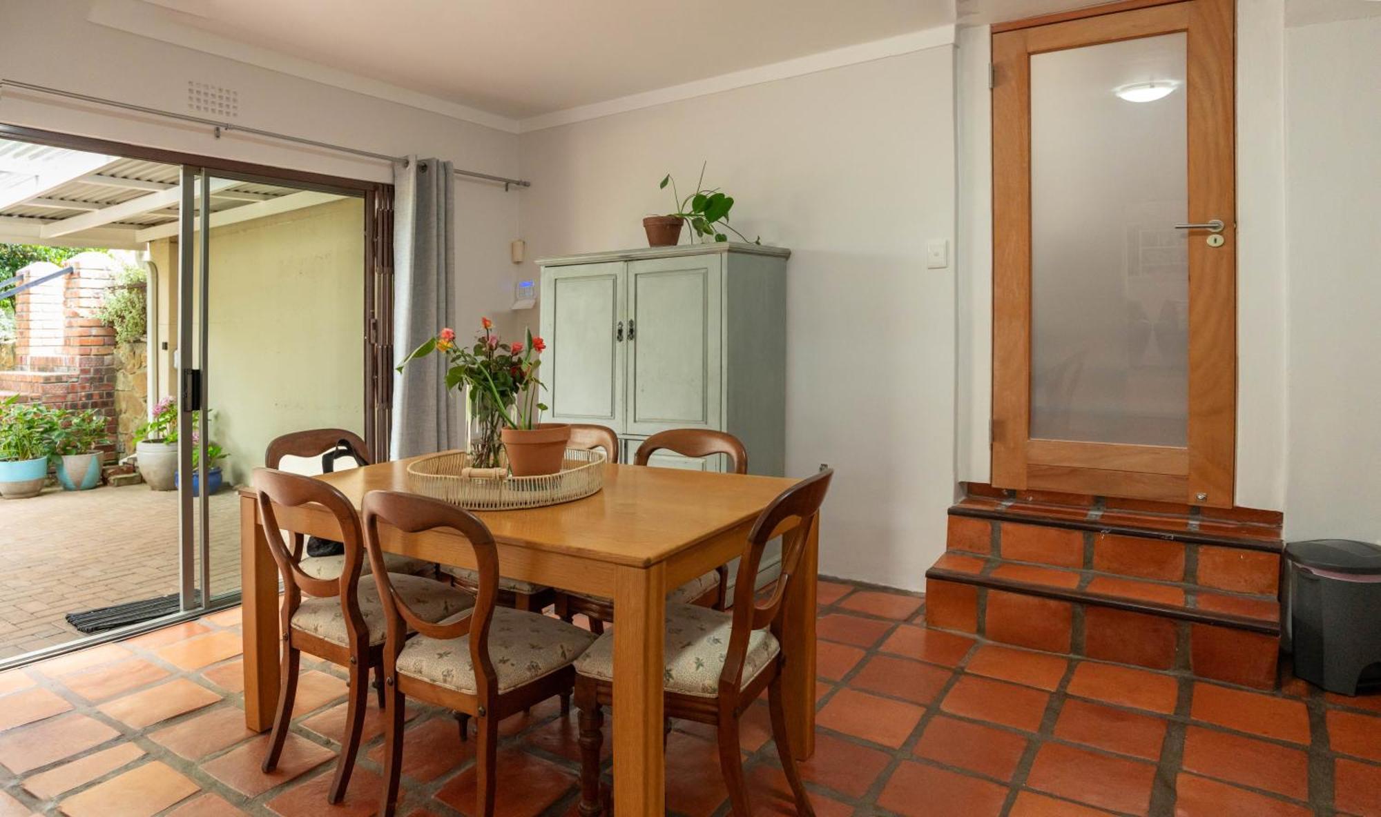 Charming Flatlet In Constantia With Private Garden Apartment Cape Town Exterior photo